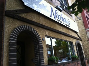 Nichole's bakery -reviews